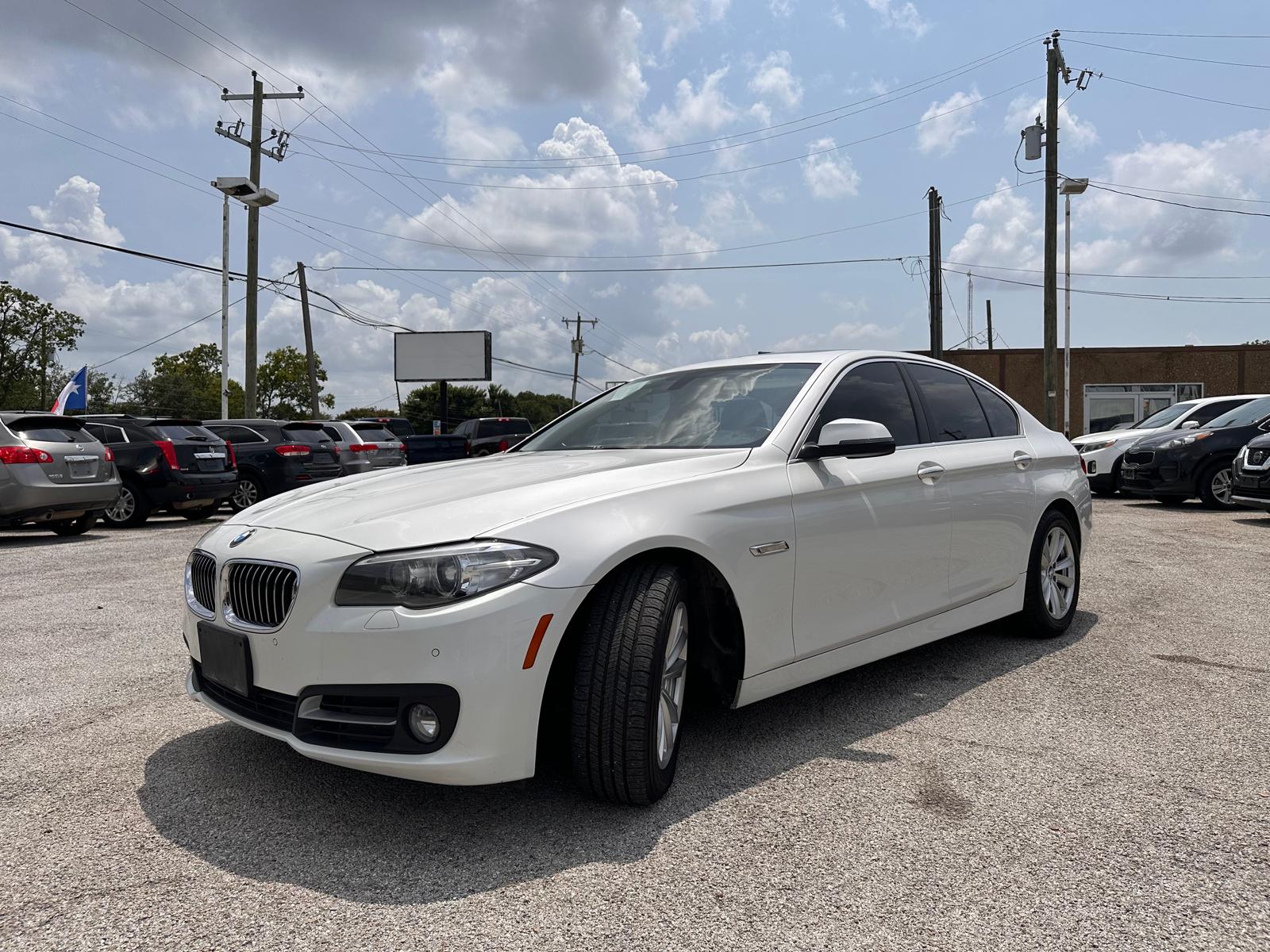 Auto First dealership photo 17